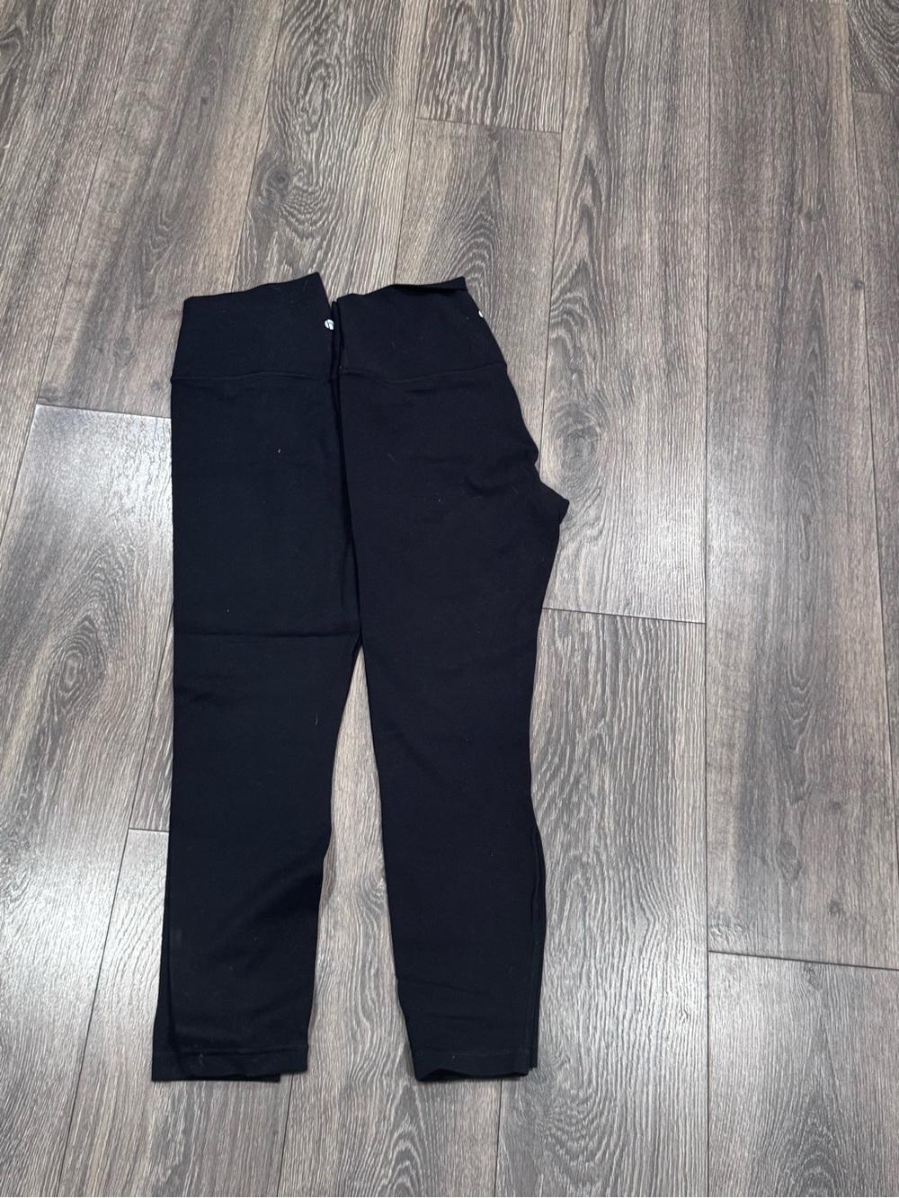 Pair of HeyNuts High-Rise Black Leggings with Supportive Waistband 7/8